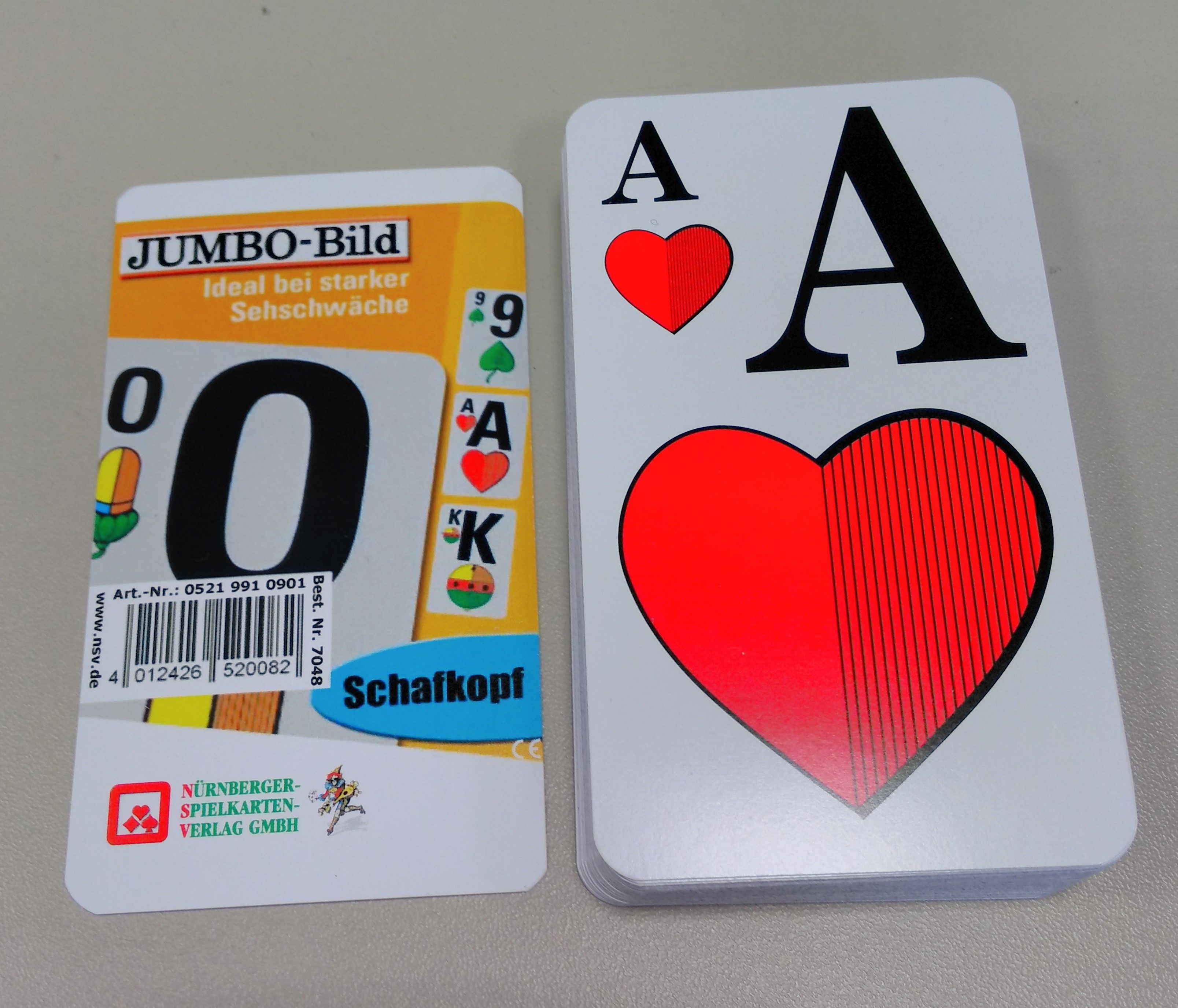 Kartenspiel mit sehr großen Symbolen